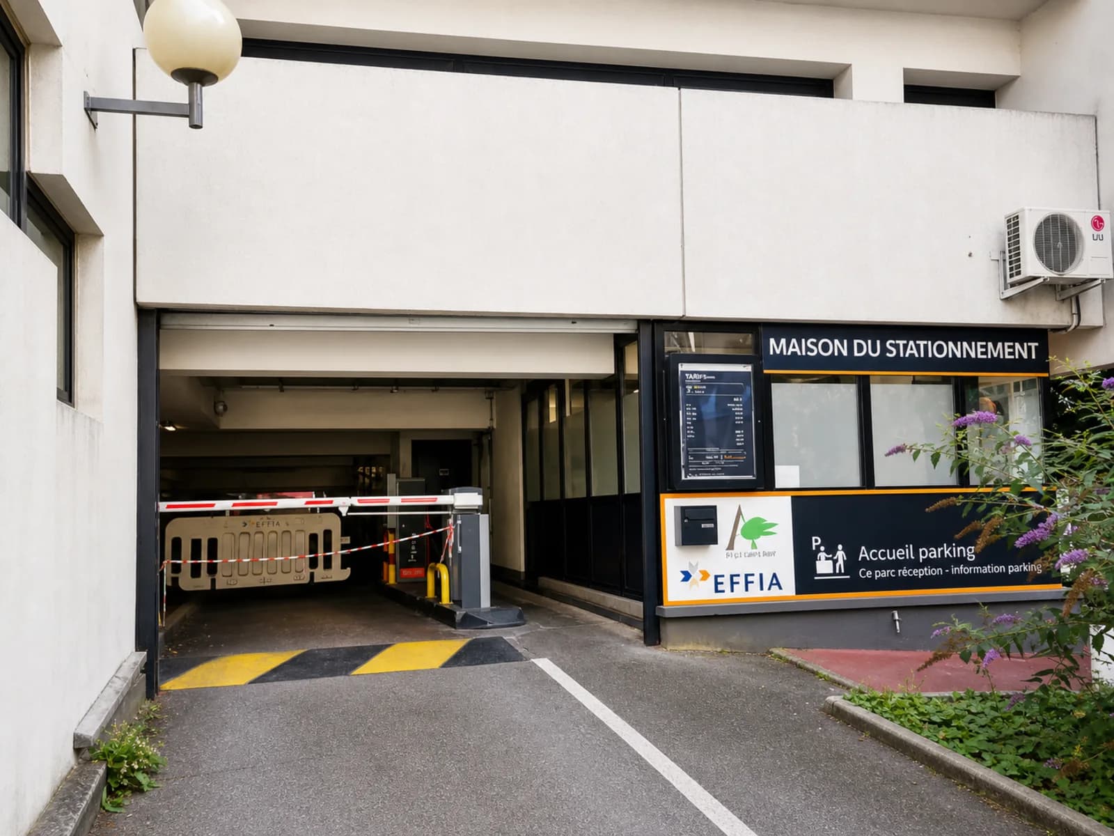 Parking sécurisé EIFFIA